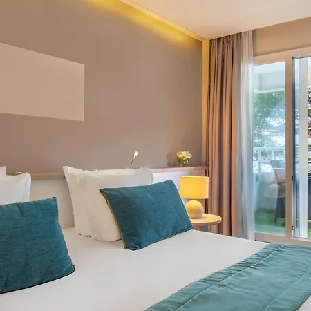 Le B D'arcachon By Inwood Отель 4*