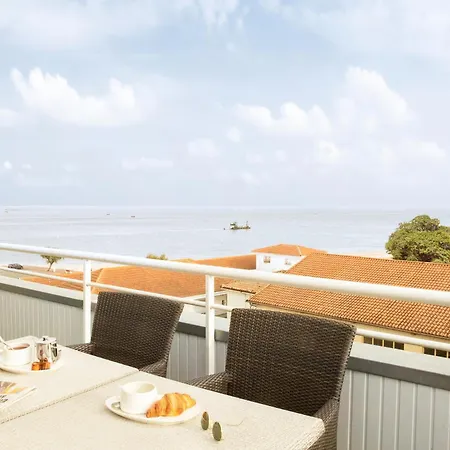 Отель Le B D'arcachon By Inwood