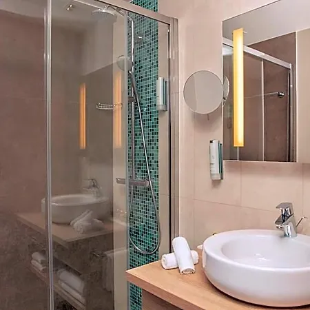 Otel Le B D'arcachon By Inwood