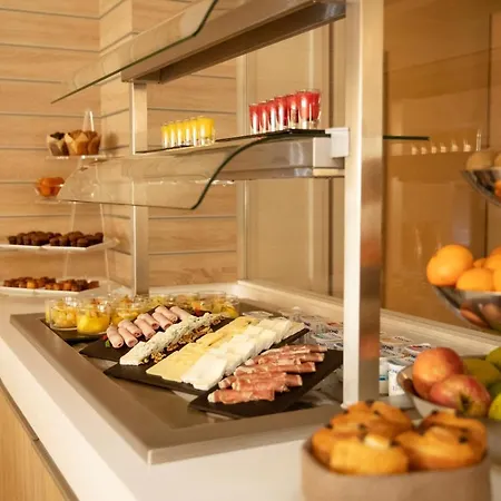 Otel Le B D'arcachon By Inwood Arcachon